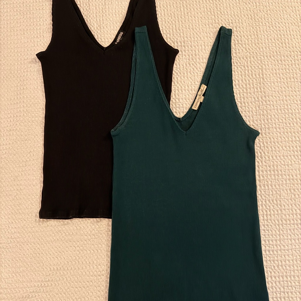 Express Black and Green Fitted Sleeveless Tank Tops - size small